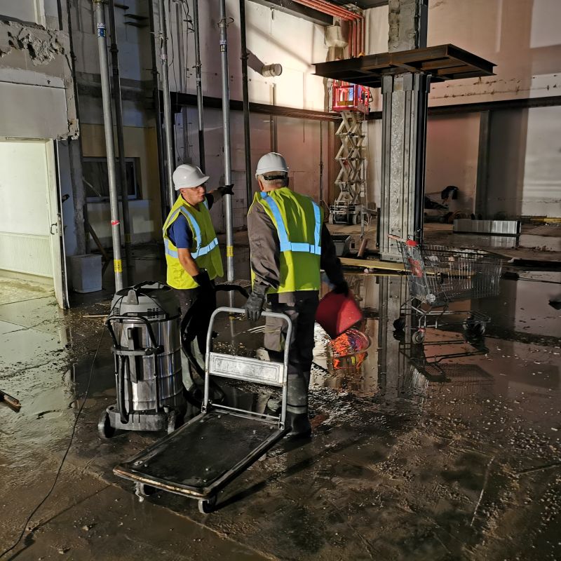 Amit el tud képzelni, azt mi mind feltakarítottuk és lehet, hogy olyat is, amire gondolni sem merne... Amit el tud képzelni, azt mi mind feltakarítottuk és lehet, hogy olyat is, amire gondolni sem merne...